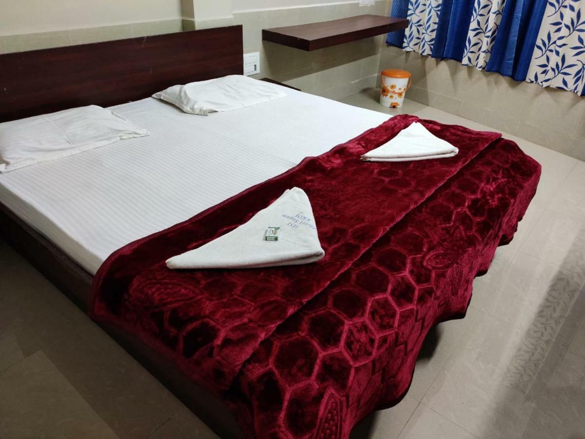 Hotel Sugam Karaikudi Экстерьер фото
