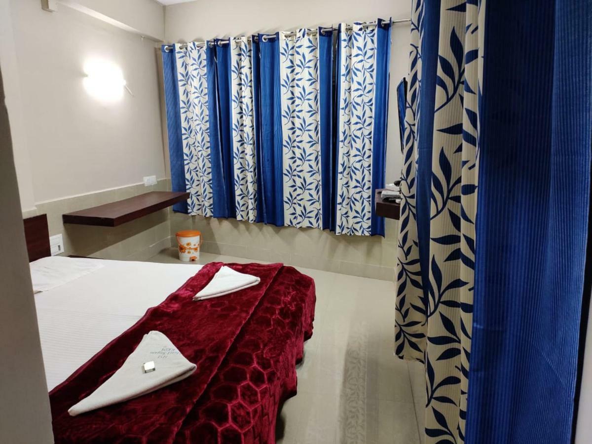 Hotel Sugam Karaikudi Экстерьер фото
